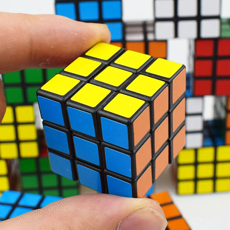 Pro Competitive – 3x3x3 Magnetischer Speedcube in lebendigen Farben