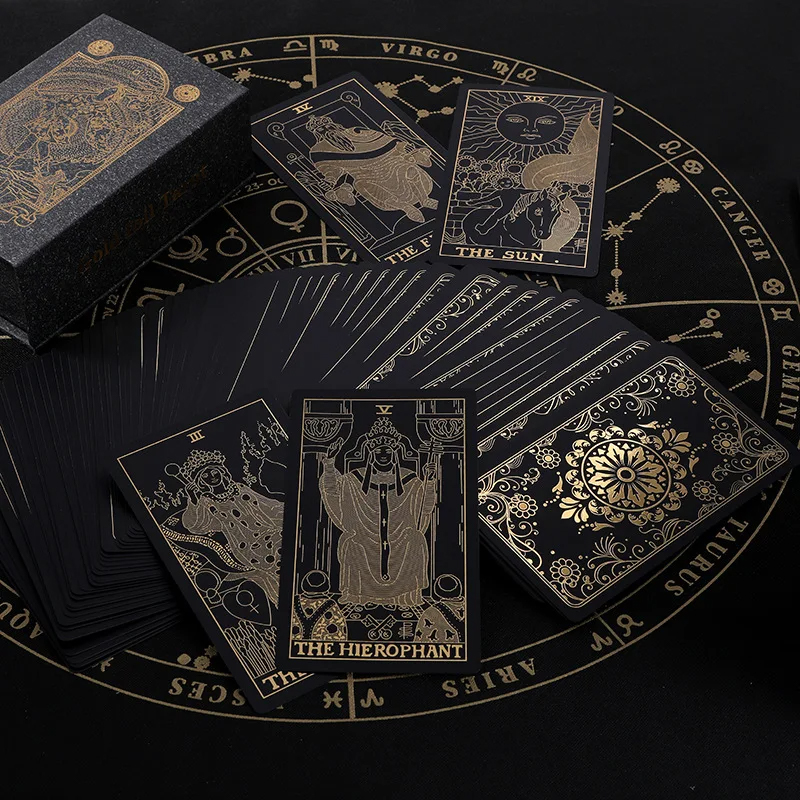Schwarze klassische Tarotkarten aus PVC