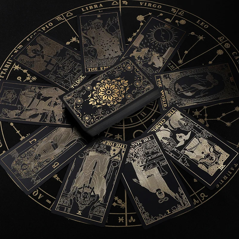 Schwarze klassische Tarotkarten aus PVC