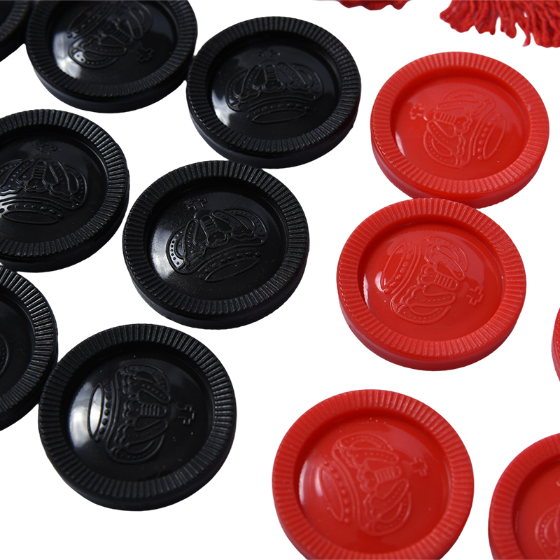 Klassisches Dame-Spielset mit Fransenbrett