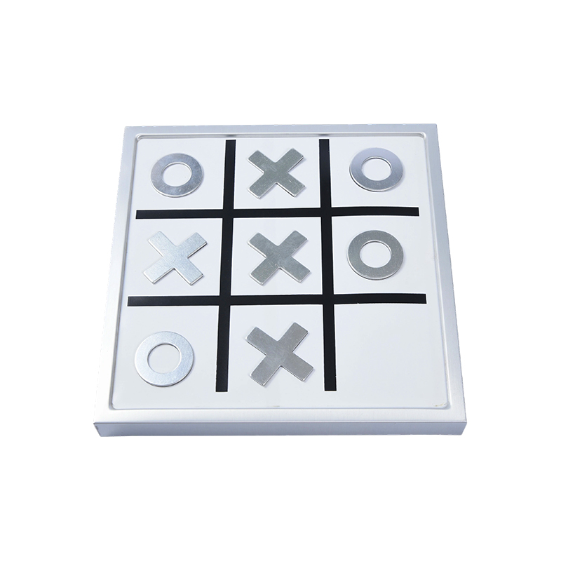 Desktop Edition Modernes Tic-Tac-Toe-Spiel aus Metall