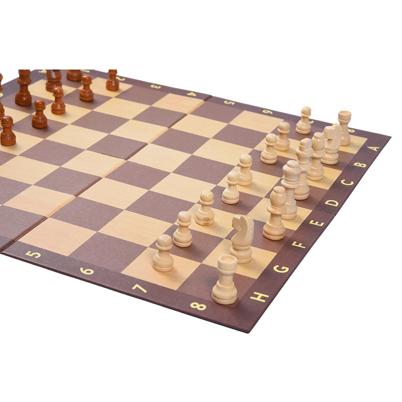 Aufbewahrungstasche und Anleitung Faltbares Schachspiel aus Holz