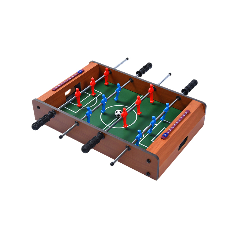 Klassischer Tischfußballtisch aus Holz – Kompaktes Desktop-Spiel mit lebendigen Spielern und Punktezählern