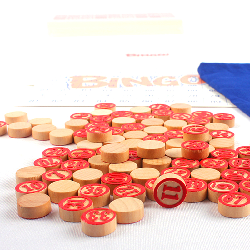 Durchscheinendes, im Dunkeln leuchtendes Würfelset – 7 Stück mit leuchtenden Farben und Aufbewahrungskoffer